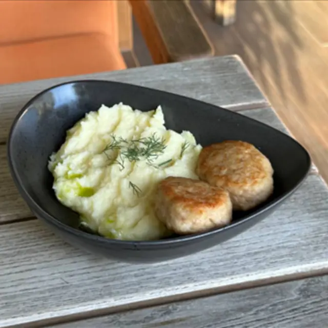 Chicken Cutlets with Potato Puree